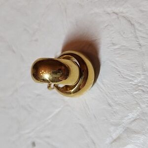 Gold tone hoop earrings